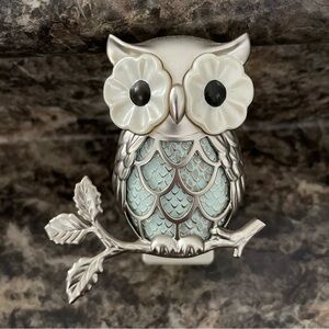 FREE w/purchase Bath & Body Works fragrance plug in wallflower owl